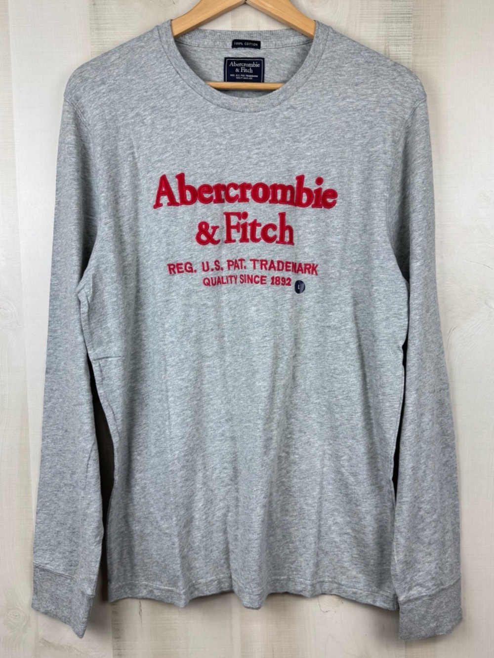 NWT Abercrombie & Fitch Men’s Long Sleeve Embroidered T-Shirt Gray Red Large
